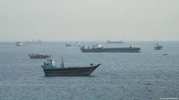 伊朗稱徹底封閉霍爾木茲海峽 美軍否認